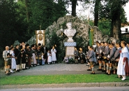Das Monument für Ludwig II. (1845-1886) in Murnau wird alljährlich am Geburtstag des Königs am 25. August feierlich geschmückt. Quelle: Touristikinformation Murnau