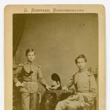 Postkarte mit einer Fotografie von Kronprinz Ludwig und Prinz Otto im Kindesalter, 2